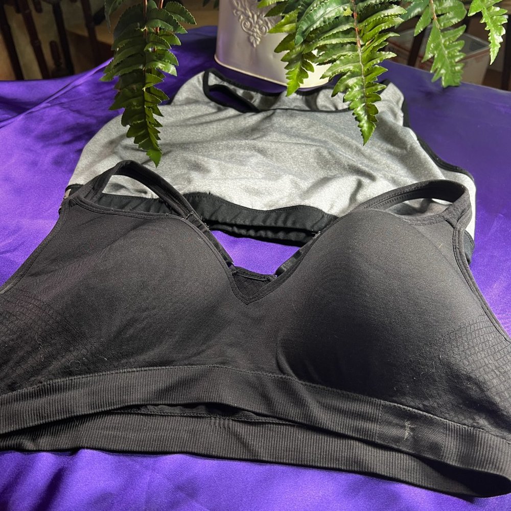 📌Danskin - R8 Two Wire Free Comfy Bra's